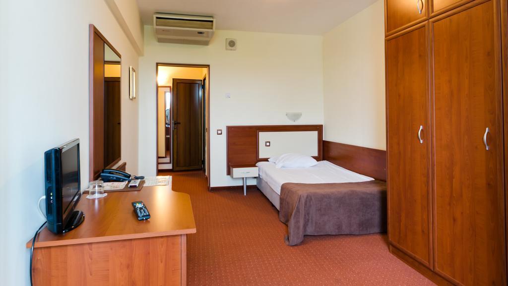 Nadejda Hotel โซเฟีย ภายนอก รูปภาพ