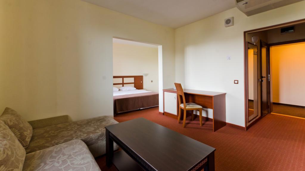 Nadejda Hotel โซเฟีย ภายนอก รูปภาพ
