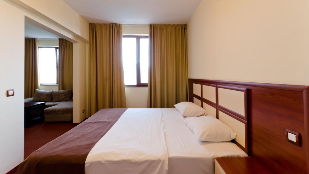 Nadejda Hotel โซเฟีย ภายนอก รูปภาพ