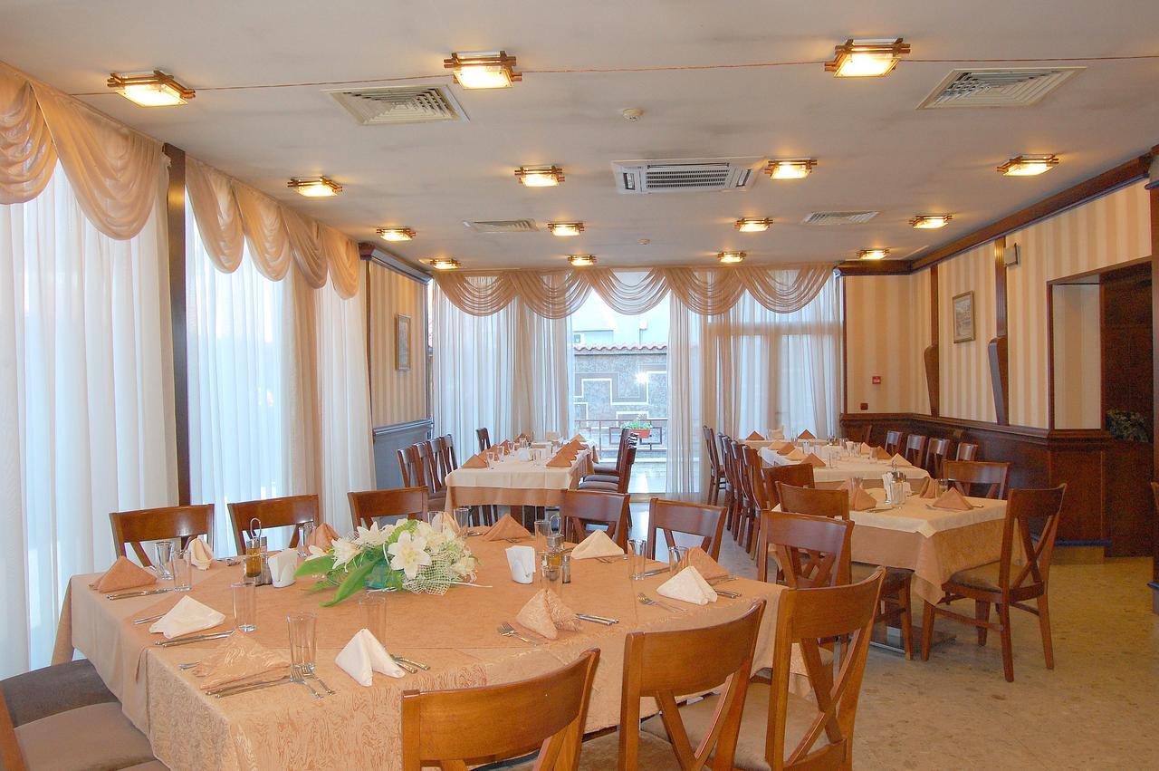 Nadejda Hotel โซเฟีย ภายนอก รูปภาพ
